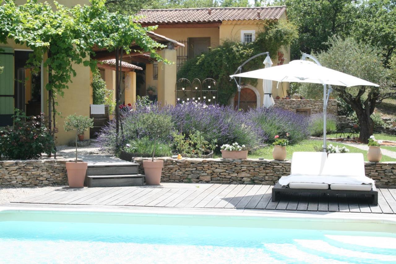 Le Mas Des Pierres Blanches Bed & Breakfast Venasque Dış mekan fotoğraf