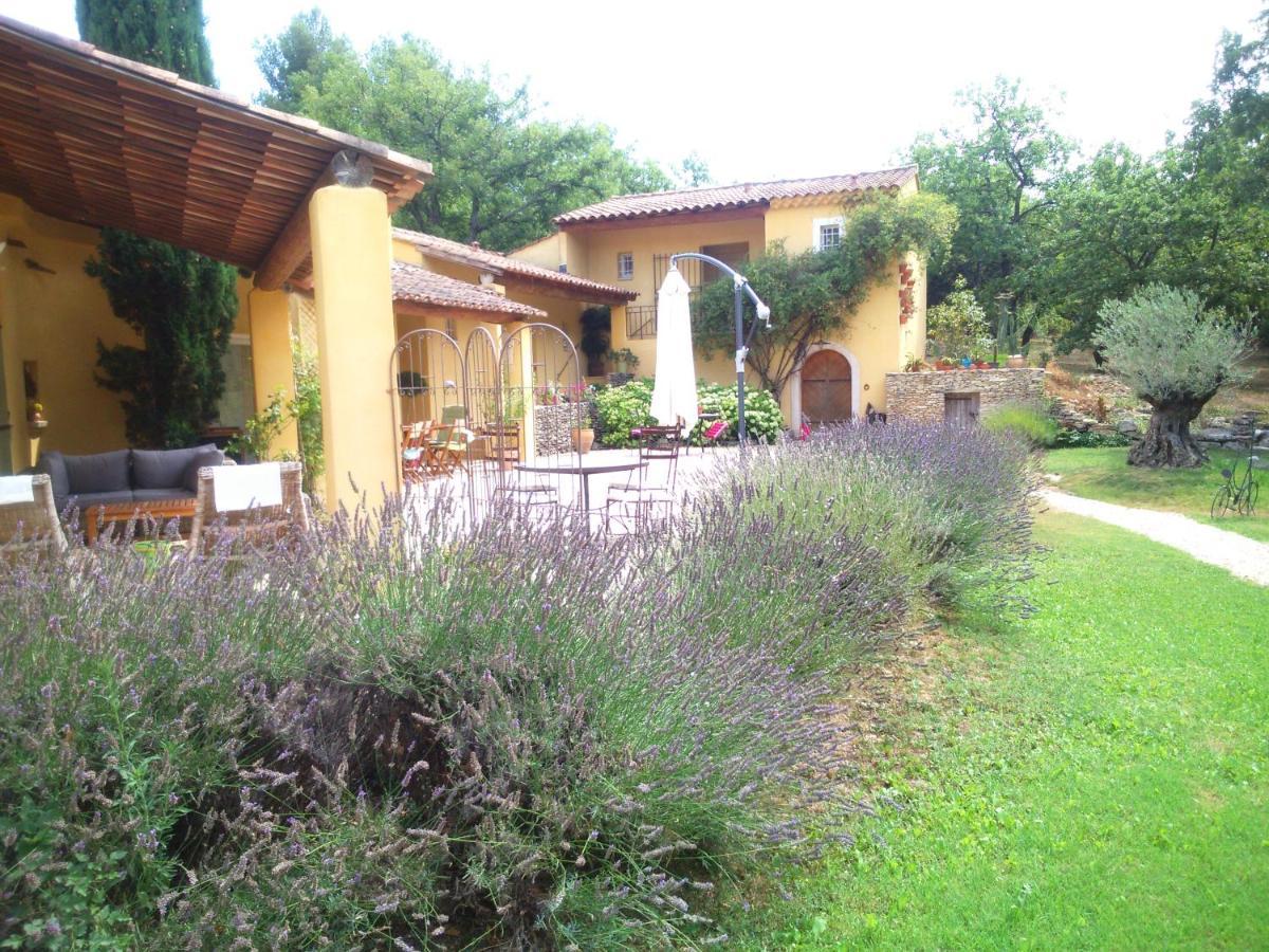 Le Mas Des Pierres Blanches Bed & Breakfast Venasque Dış mekan fotoğraf