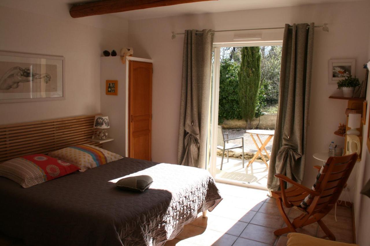 Le Mas Des Pierres Blanches Bed & Breakfast Venasque Dış mekan fotoğraf