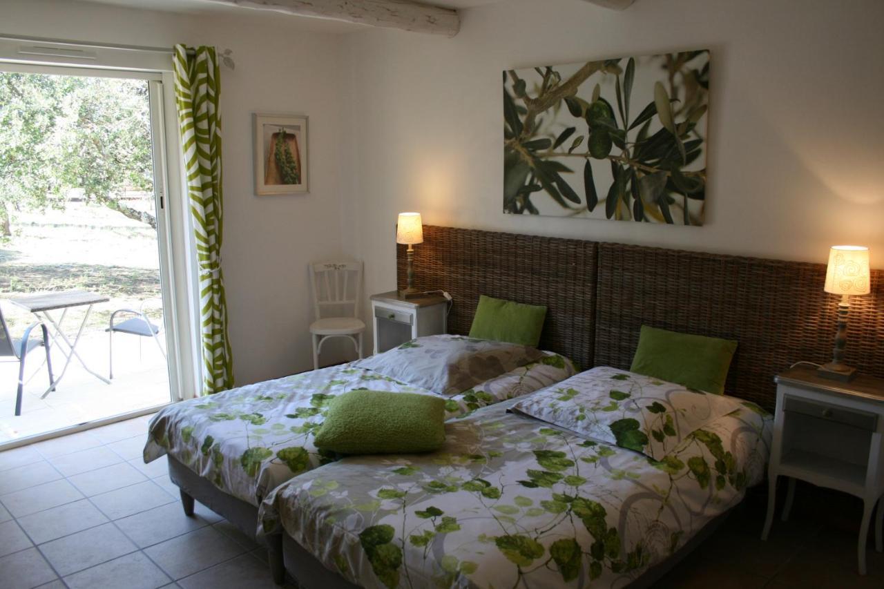 Le Mas Des Pierres Blanches Bed & Breakfast Venasque Dış mekan fotoğraf