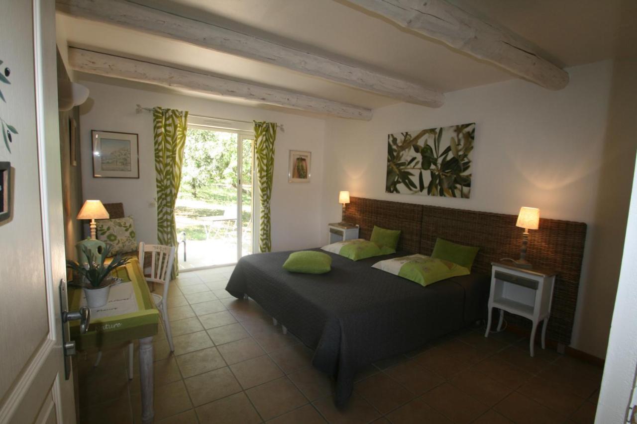 Le Mas Des Pierres Blanches Bed & Breakfast Venasque Dış mekan fotoğraf