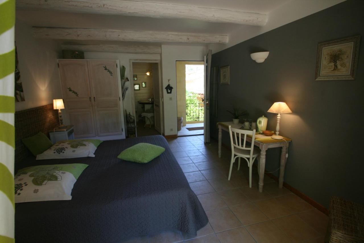 Le Mas Des Pierres Blanches Bed & Breakfast Venasque Dış mekan fotoğraf
